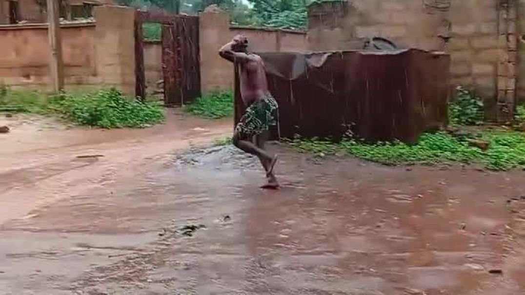 ⁣Raining vibe