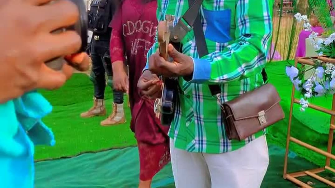 Watch the entertainment 😂😂🫵