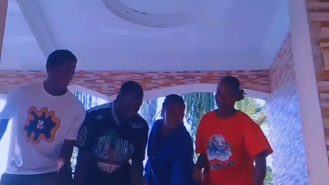 Pt2 of alloszy dances 😅