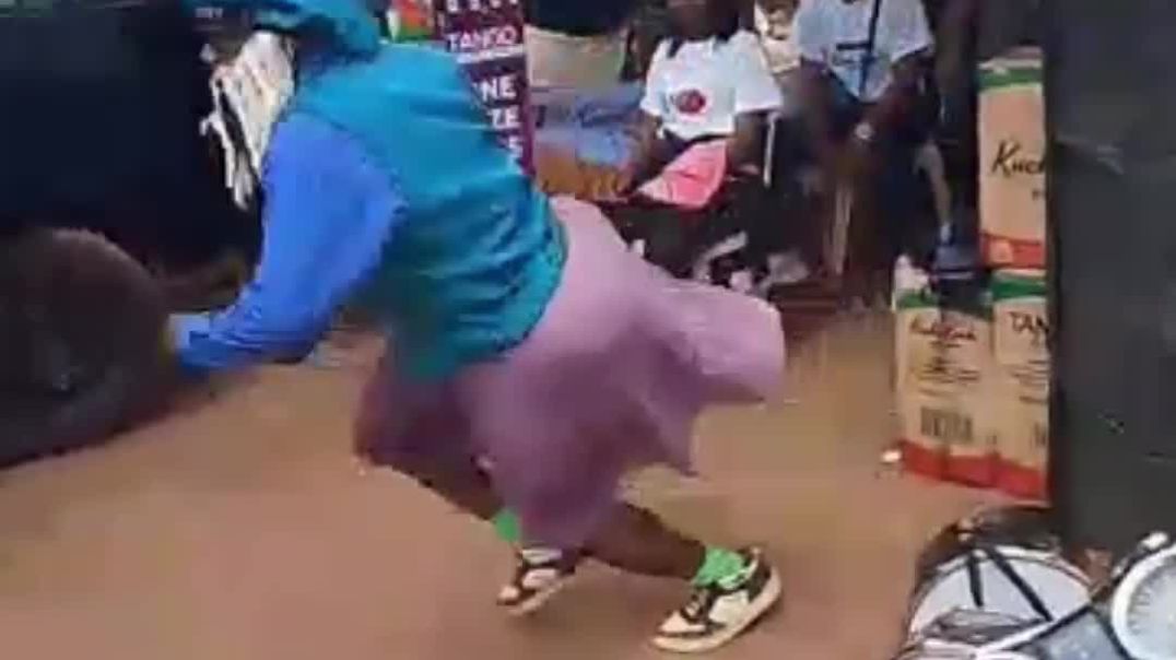 ⁣You won’t believe what happened here at the market 😂