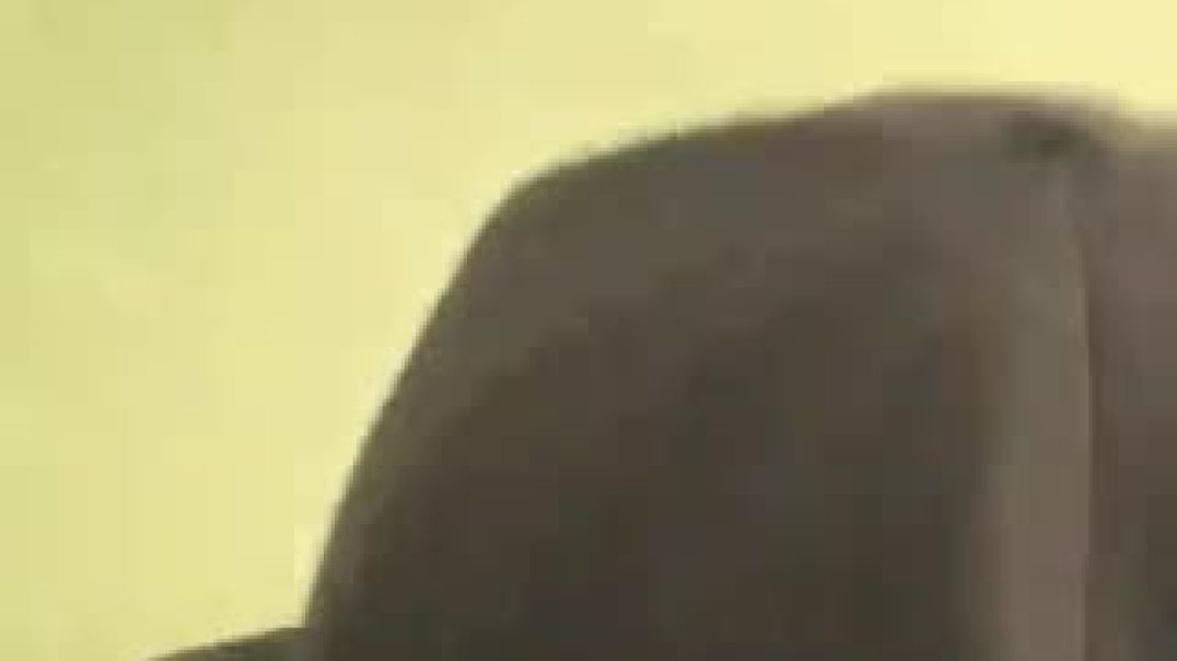 Mama why 😂😂😂