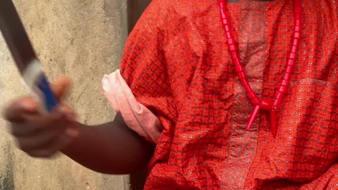 This my bro no get joy. 😂 Na small knife him dey show me. 🤣