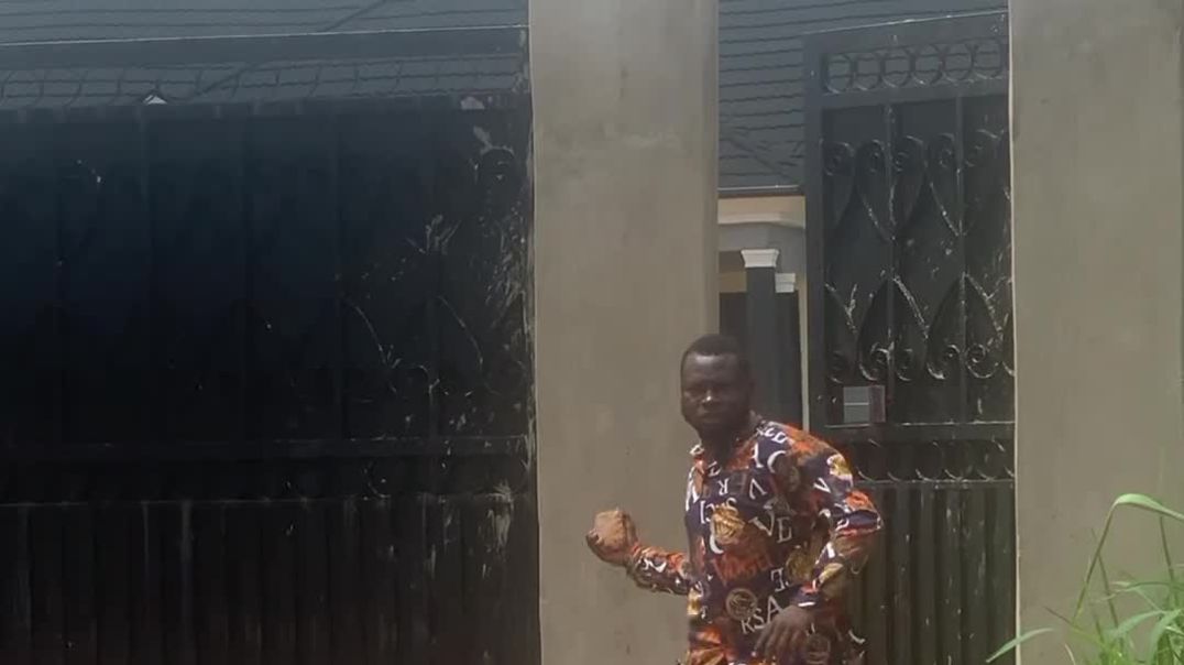 He see my stone and run